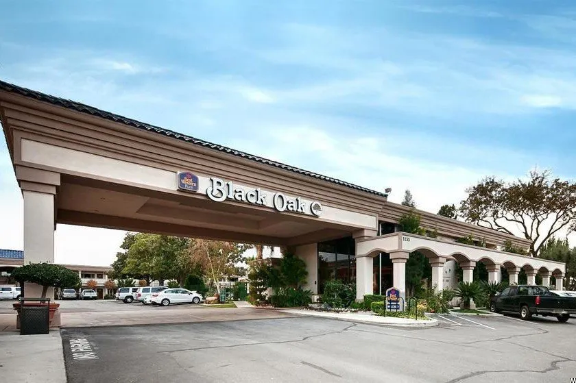 Best Western Plus Black Oak front entrance