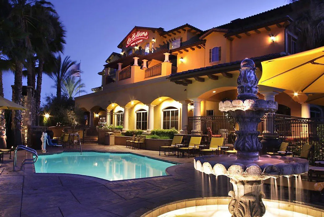 Paso Robles' La Bellasera's fountain and pool