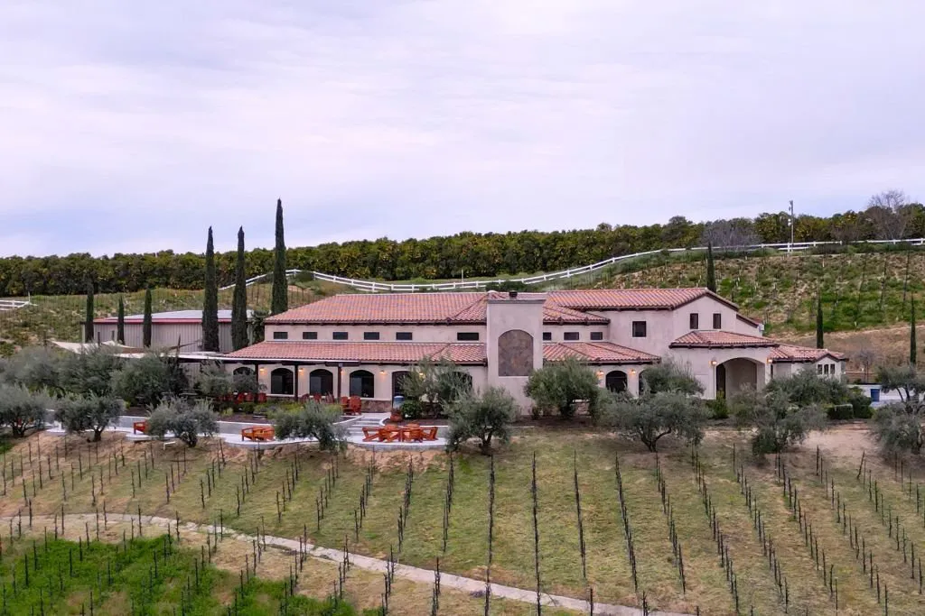 Cougar Vineyard & Winery